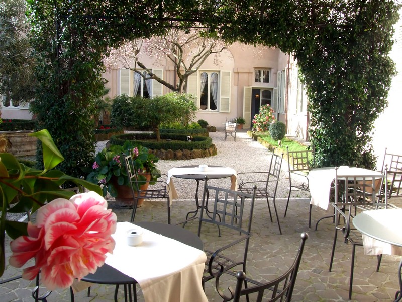 Cloister Café Bistrot Rome