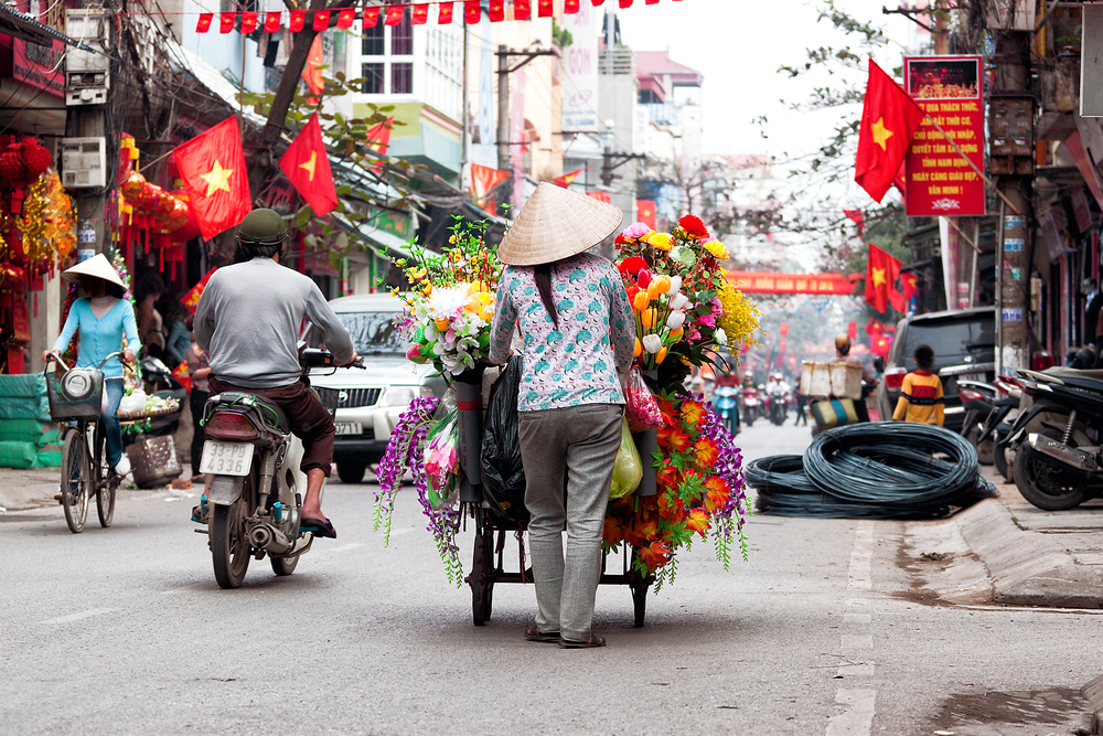 Life of vietnamese vendor in HANOI, VIETNAM