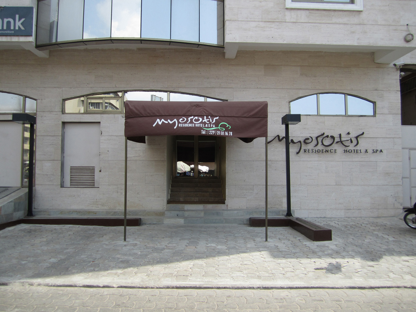Enterence of Myosotis Residence Hotel and Spa Benin