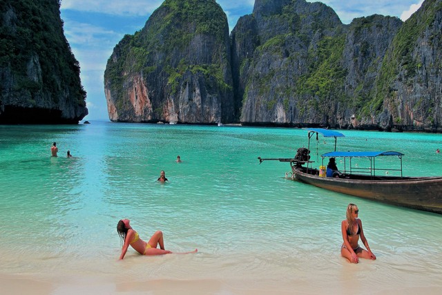 Phi-Phi-Island-Thailand